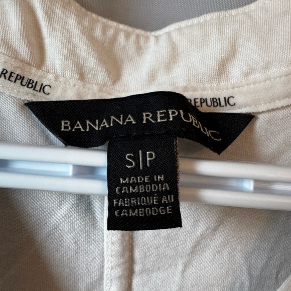 Banana Republic Cream Relaxed V-Neck Blouse - Picture 2 of 3